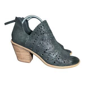 Sofft Millard Sz 8.5 Suede Peep Toe Sandals Cutout Block Heel Comfort Black